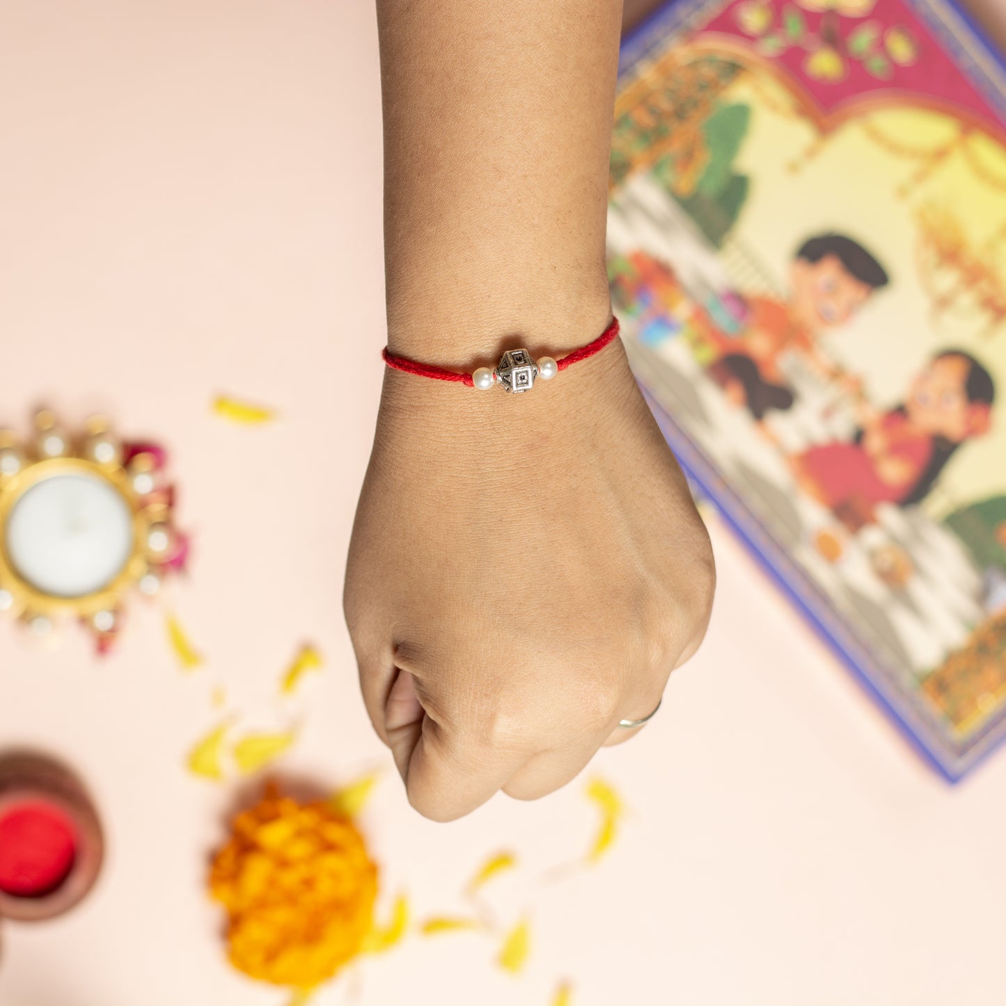 Hexagone Chakra Pearl Rakhi