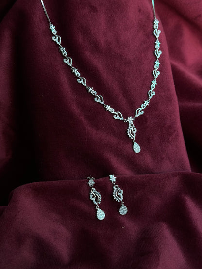 Handcrafted Gemstone Necklaces for Serene Sophistication